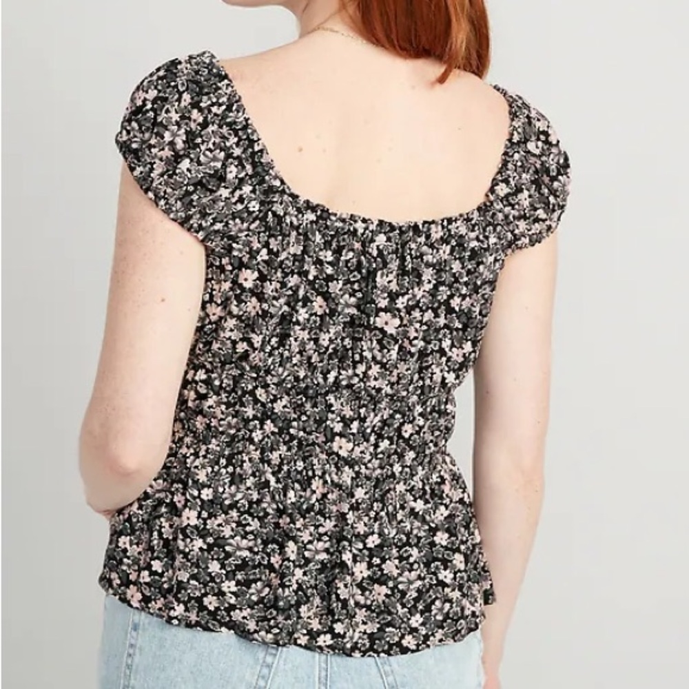 NWOT Black Floral Coquette/Cottagecore Women’s Top